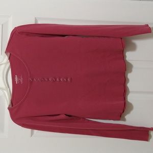 XL womens Pink Express V-neck, long sleeve Henley top.